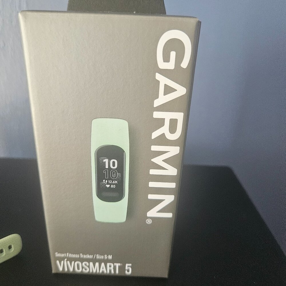 Garmin Vivosmart 5 Smart Fitness Tracker